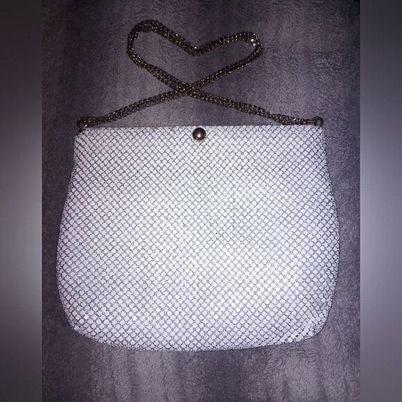 Vintage Whiting And Davis International White Mesh Purse Size 8x10 In - Picture 1 of 15